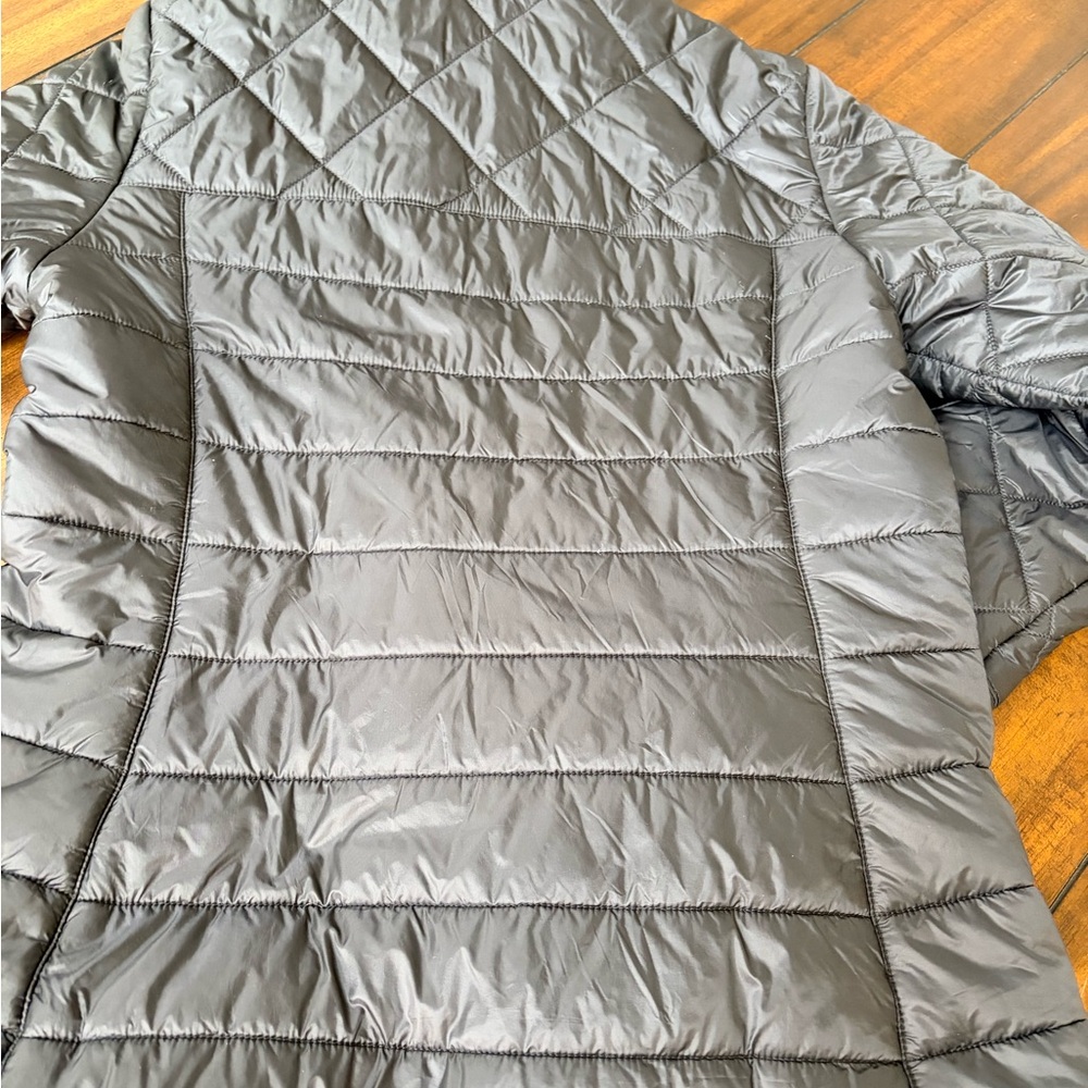 Patagonia Women's Gray Quilted Puffer Jacket